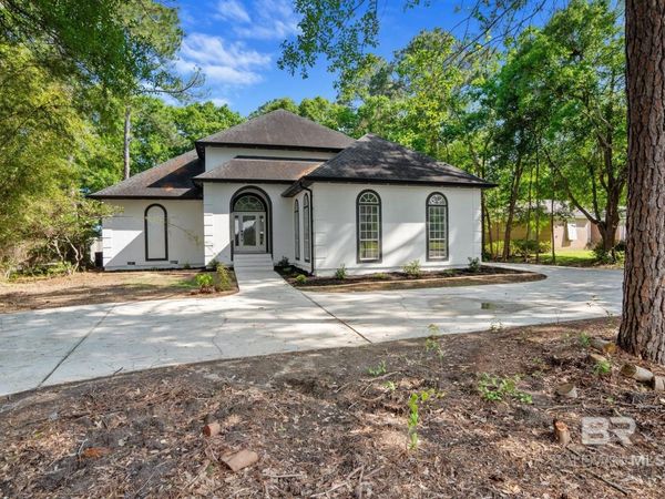 621 Wedgewood Drive, Gulf Shores, AL 36542