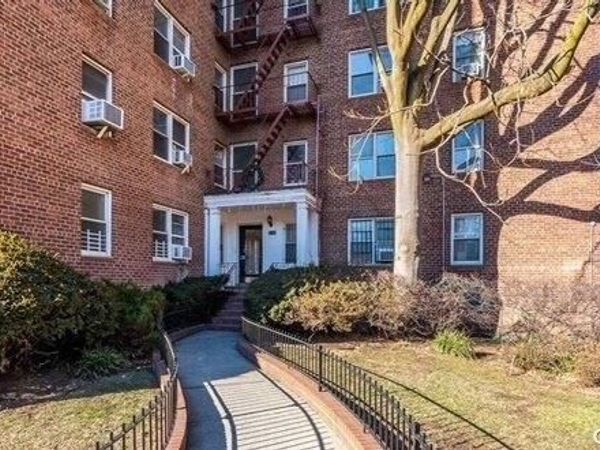 8115 35th Ave, Unit 6, Jackson Heights, NY 11372