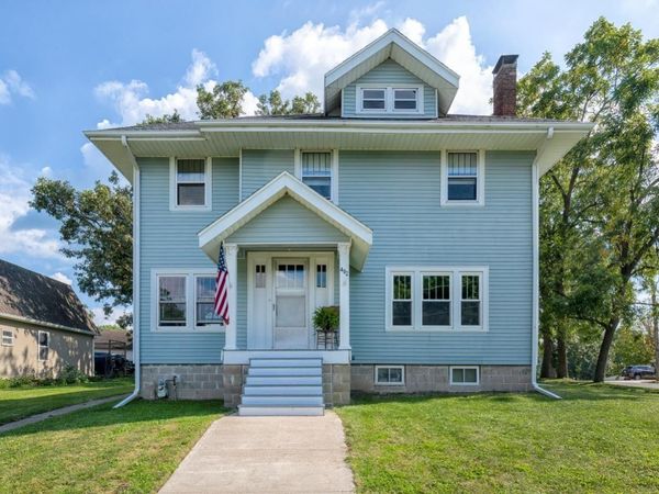 402 Bethel St., Parkersburg, IA 50665