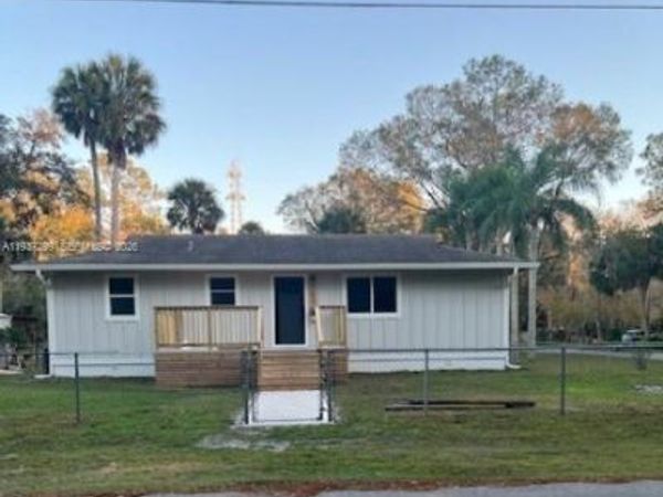 2823 Belinda Drive, Deland, FL 32720