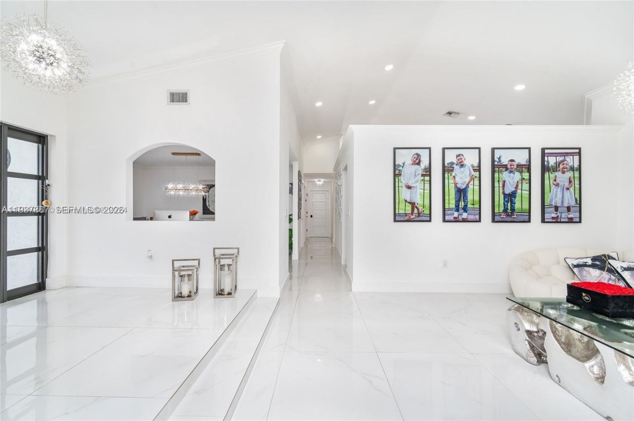 9701 SW 56th Ter, Miami, FL 33173 Photo