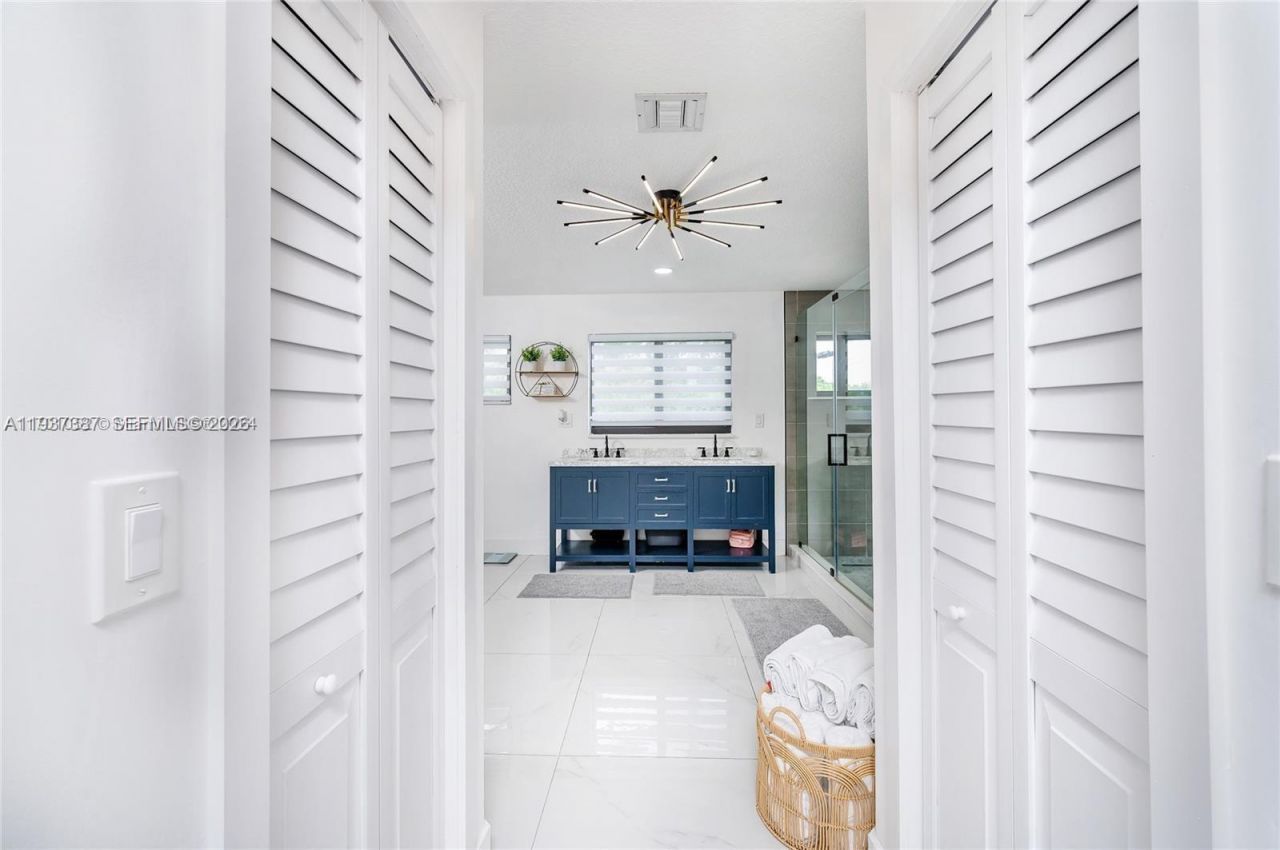 9701 SW 56th Ter, Miami, FL 33173 Photo