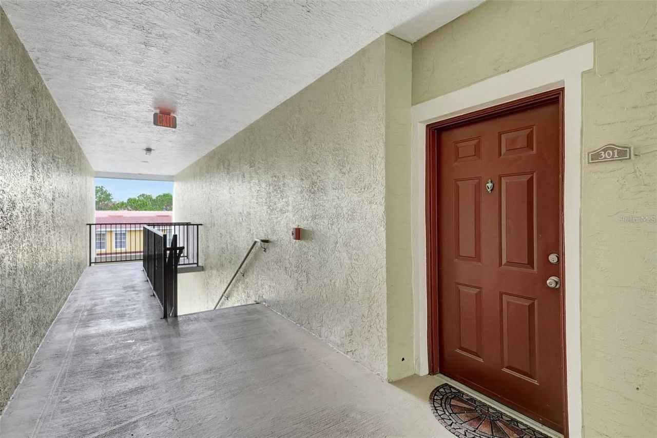 5500 Bentgrass Drive, Unit 6-301, Sarasota, FL 34235 Photo