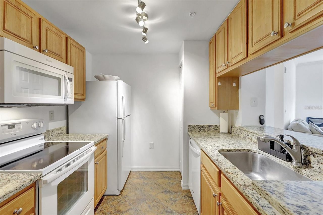 5500 Bentgrass Drive, Unit 6-301, Sarasota, FL 34235 Photo