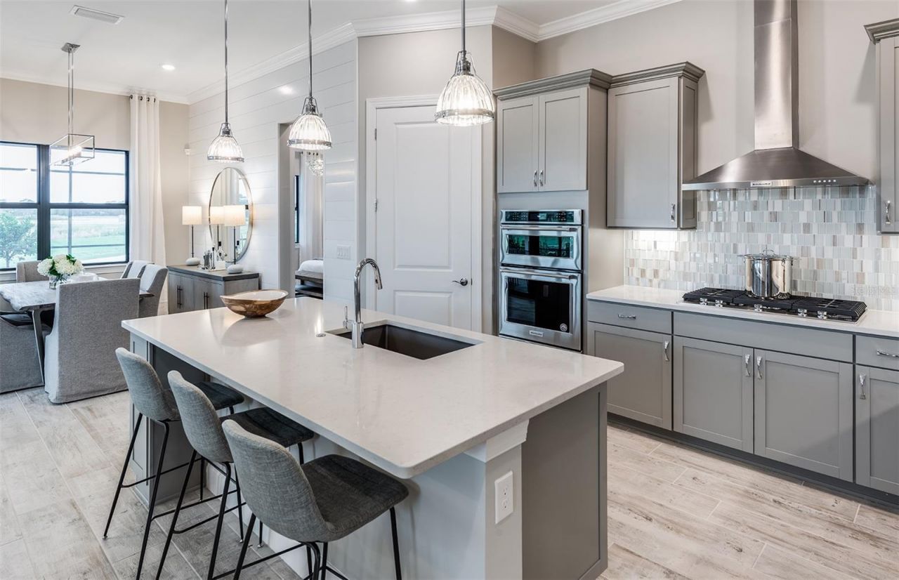 7452 Summer Court, Sarasota, FL 34231 Photo