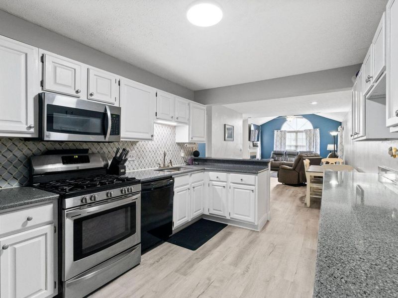 330 Bear Woods Drive, Powell, OH 43065 Photo 13