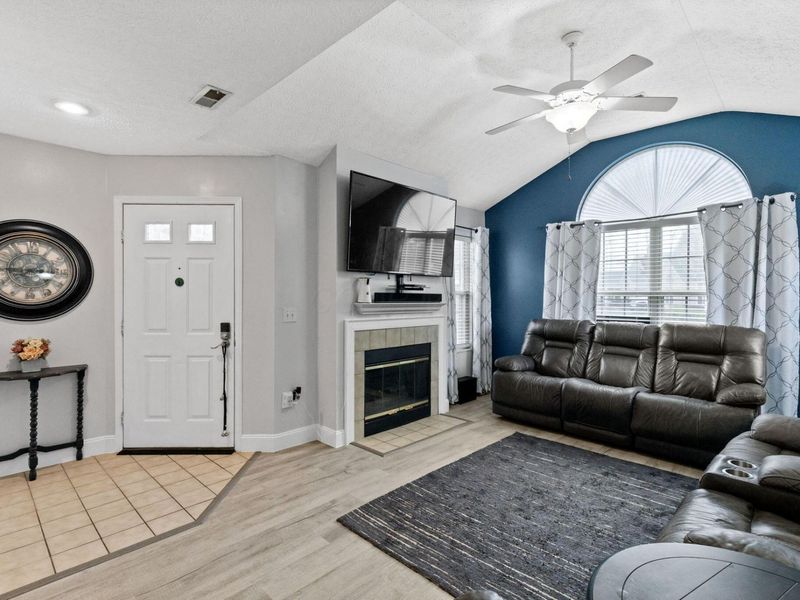 330 Bear Woods Drive, Powell, OH 43065 Photo 4