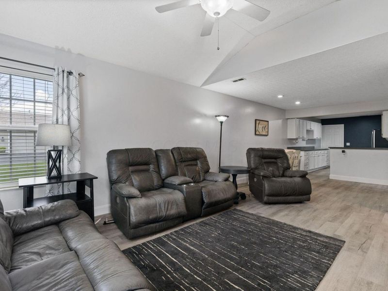 330 Bear Woods Drive, Powell, OH 43065 Photo 6