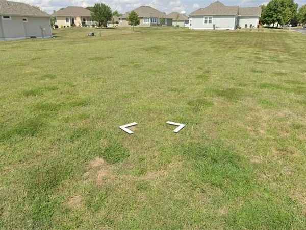 22624 Vincent Street, Peculiar, MO 64078