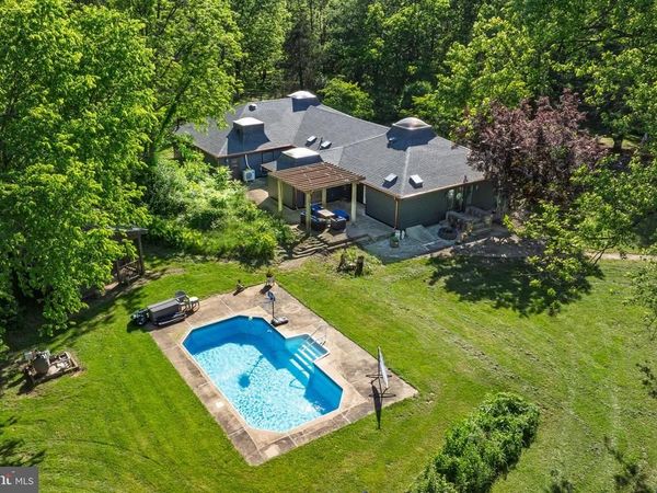 2436 WARM SPRINGS ROAD, SHENANDOAH JUNCTION, WV 25442