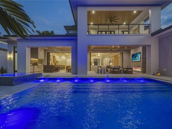 405 Putter Point DR, NAPLES, FL 34103