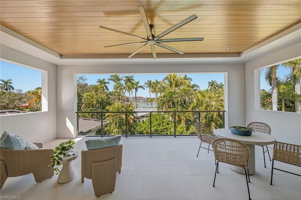 405 Putter Point Dr, Naples, FL 34103 Photo