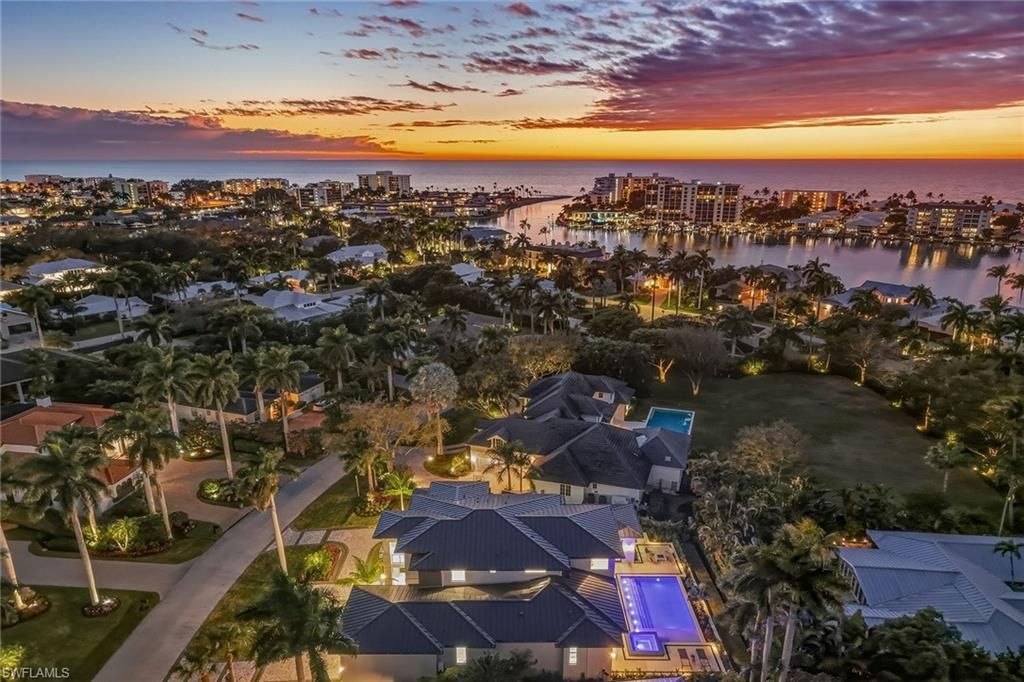 405 Putter Point Dr, Naples, FL 34103 Photo
