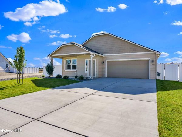 16167 N Hadley Loop , Rathdrum, ID 83858