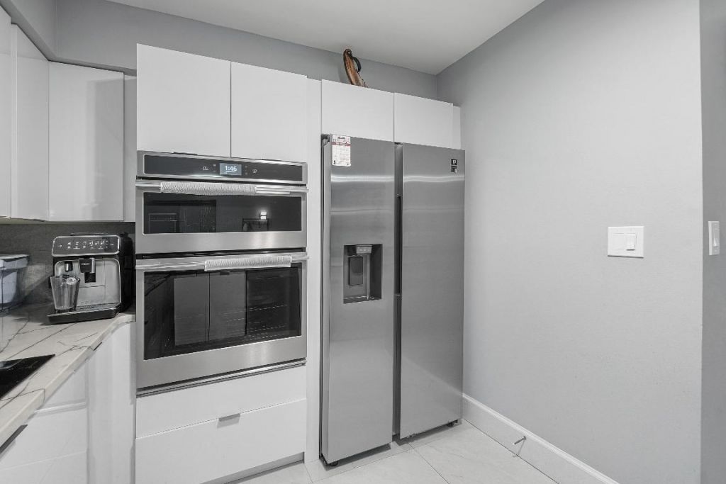 700 Scotia Drive, Unit 205, Hypoluxo, FL 33462 Photo