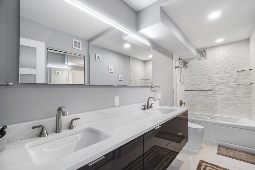 700 Scotia Drive, Unit 205, Hypoluxo, FL 33462 Photo