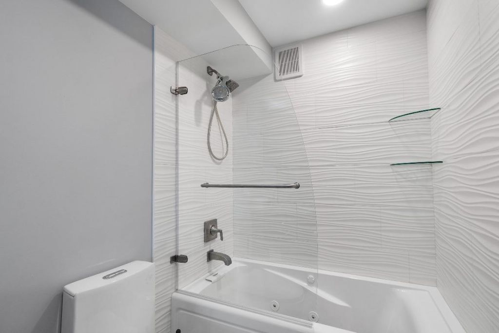 700 Scotia Drive, Unit 205, Hypoluxo, FL 33462 Photo