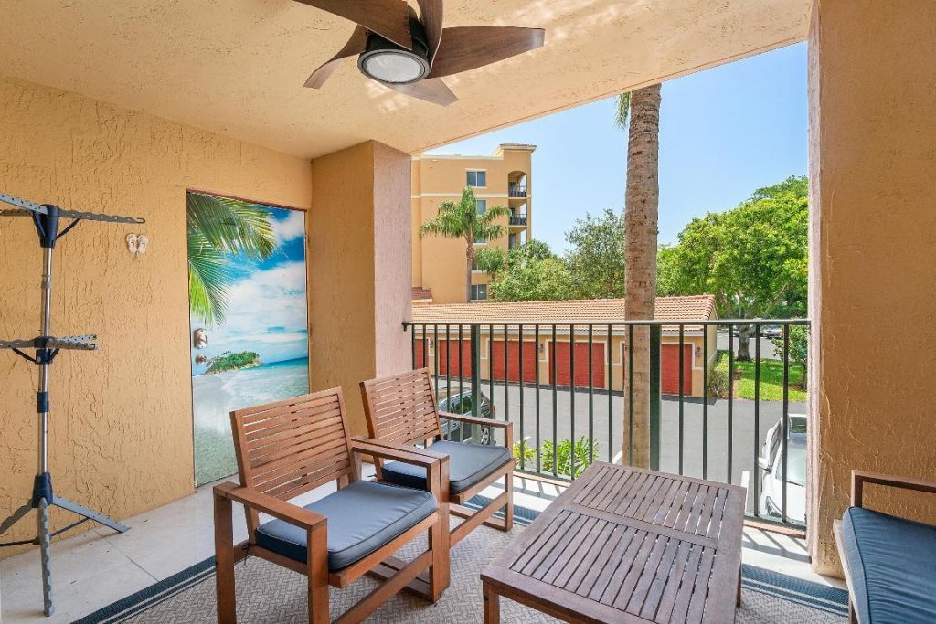 700 Scotia Drive, Unit 205, Hypoluxo, FL 33462 Photo