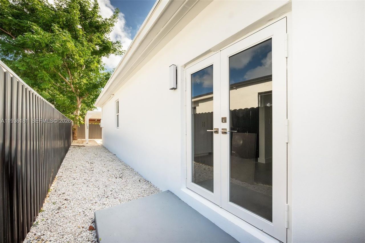 1511 SW 20th Ct, Miami, FL 33145 Photo