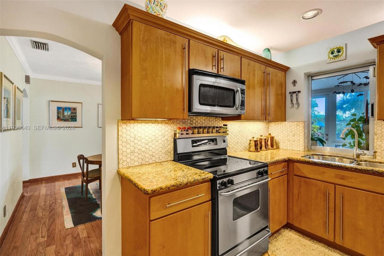 838 Johnson St, Hollywood, FL 33019 Photo