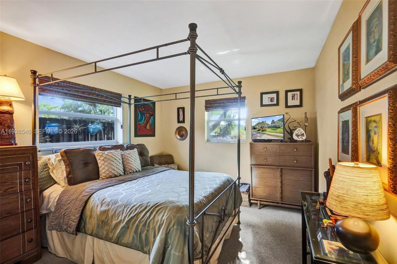 838 Johnson St, Hollywood, FL 33019 Photo