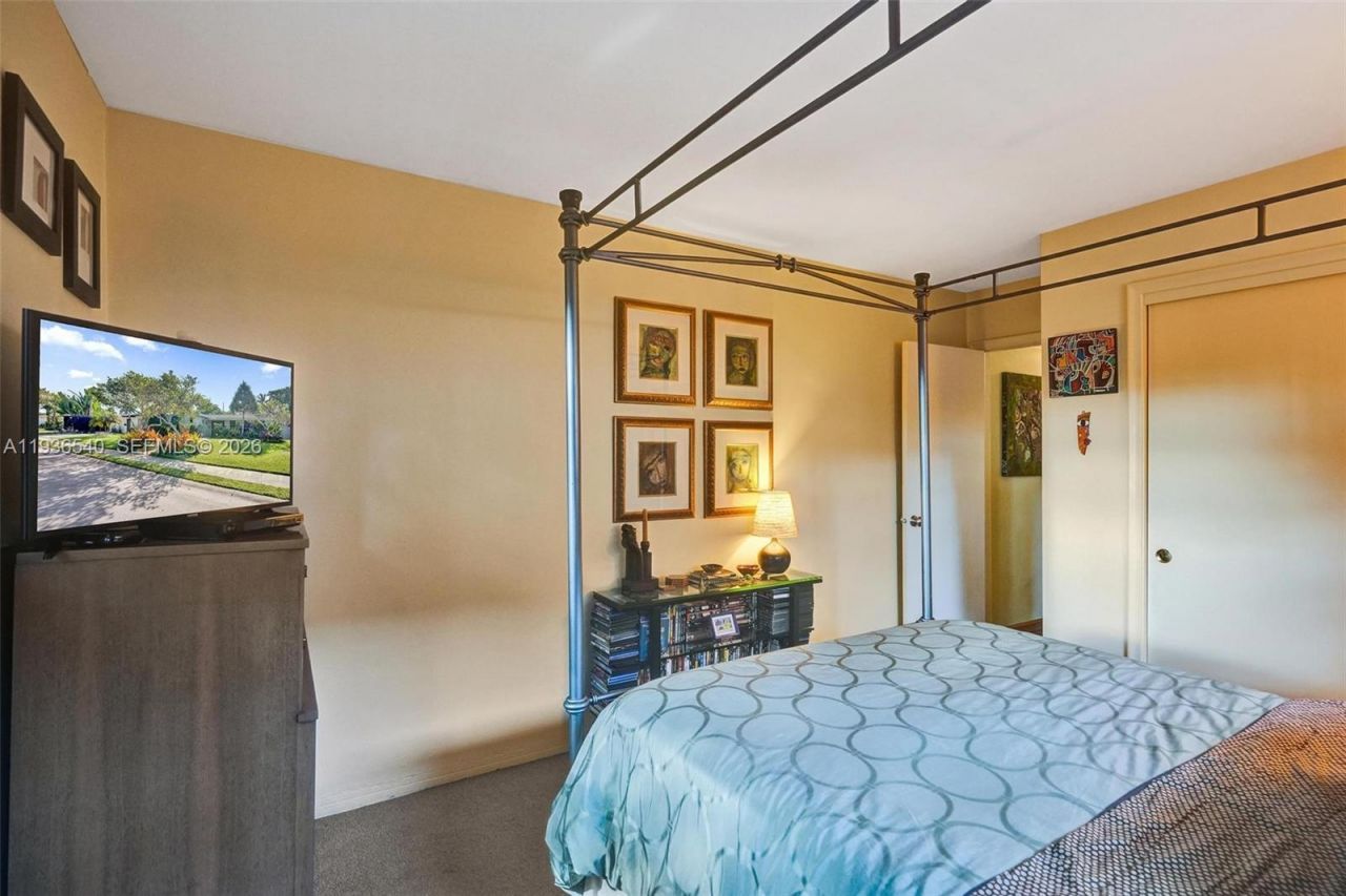 838 Johnson St, Hollywood, FL 33019 Photo