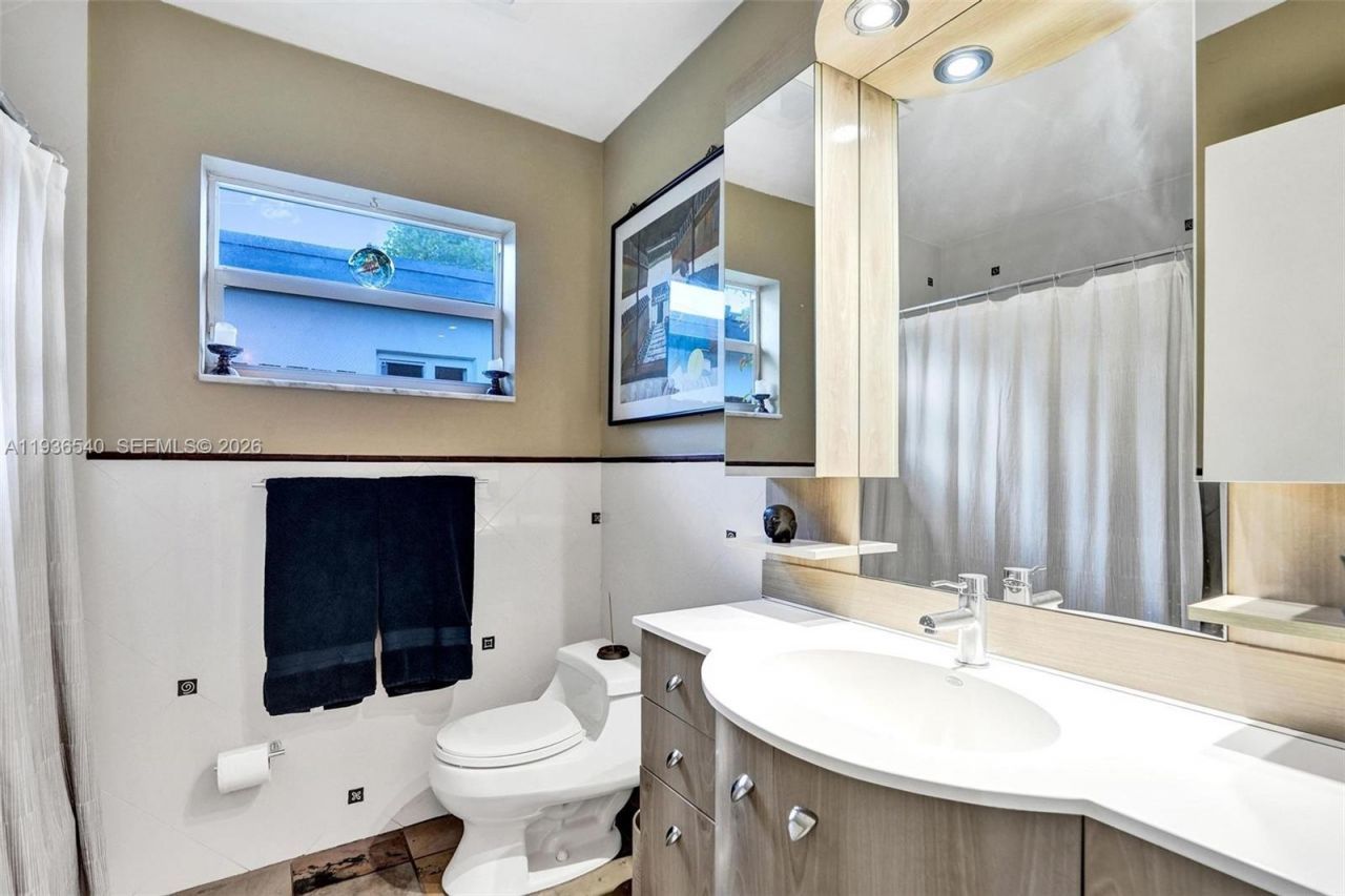 838 Johnson St, Hollywood, FL 33019 Photo