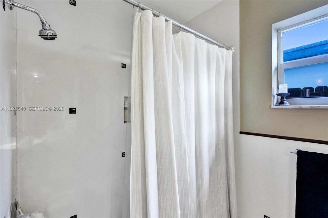 838 Johnson St, Hollywood, FL 33019 Photo