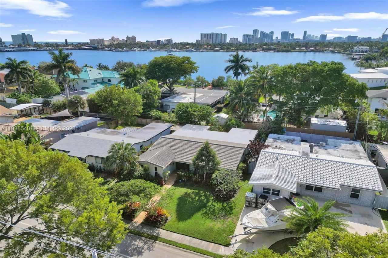 838 Johnson St, Hollywood, FL 33019 Photo