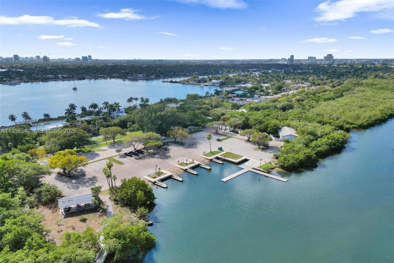 838 Johnson St, Hollywood, FL 33019 Photo