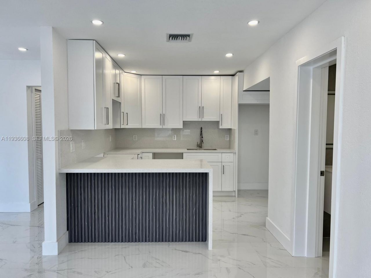 542 E 20th St, Hialeah, FL 33013 Photo