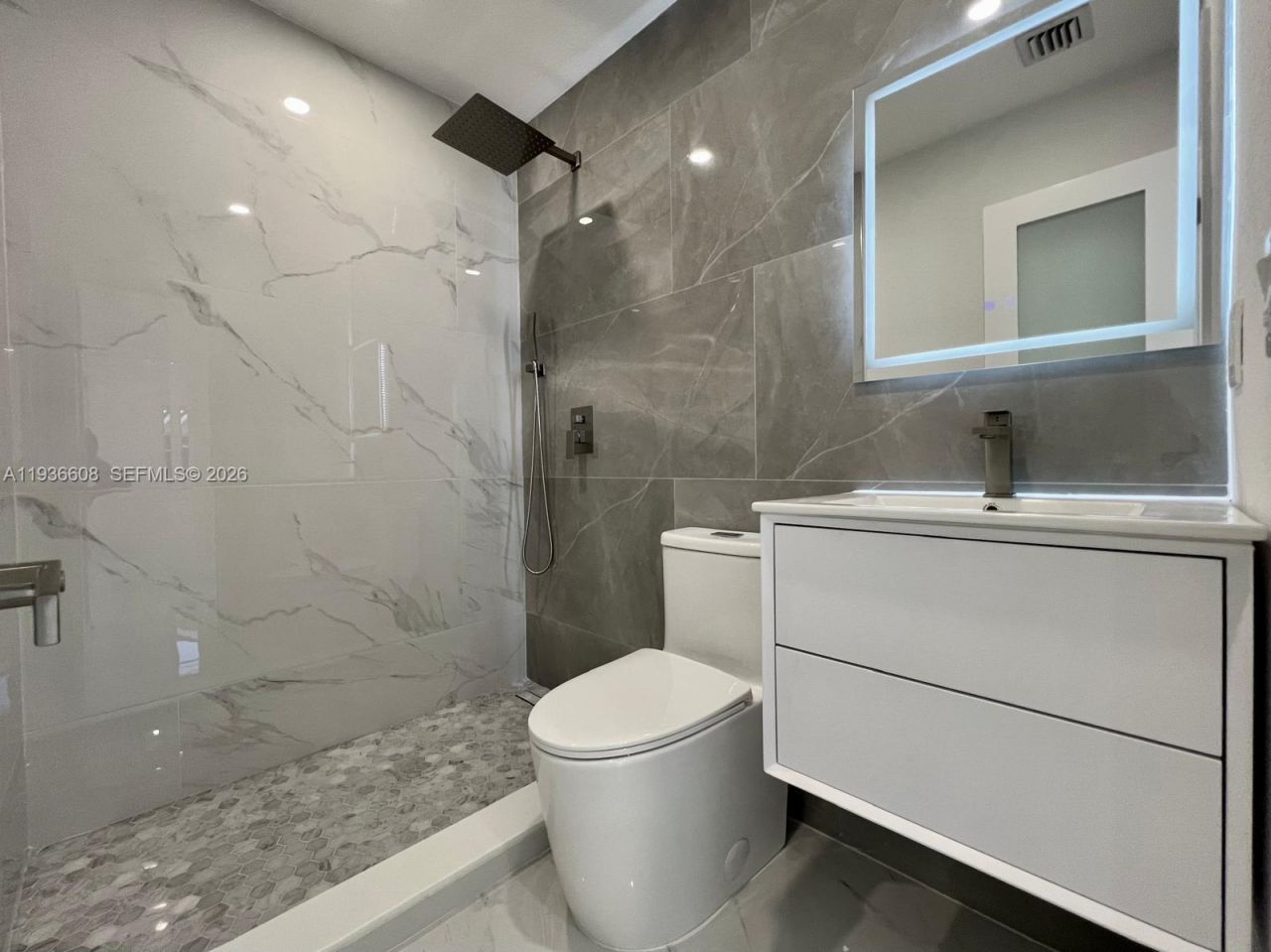 542 E 20th St, Hialeah, FL 33013 Photo