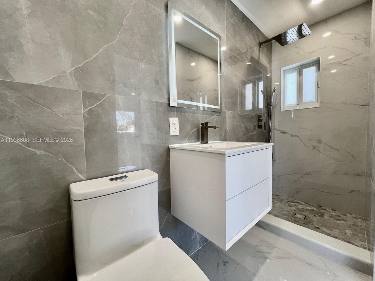 542 E 20th St, Hialeah, FL 33013 Photo