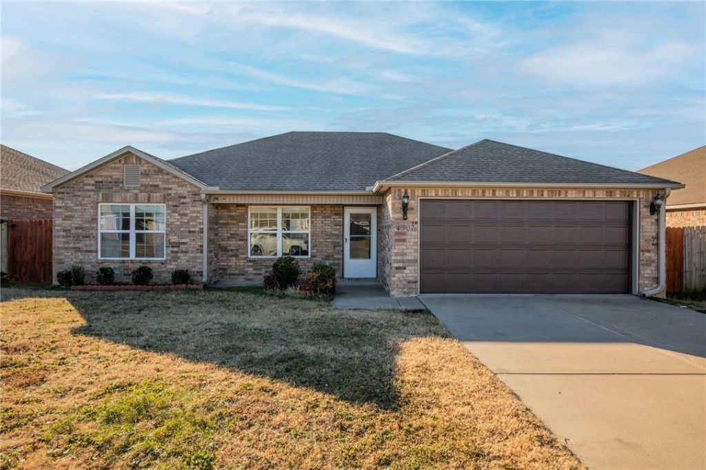 4307 SW Comstock Avenue, Bentonville, AR 72713 Main Photo