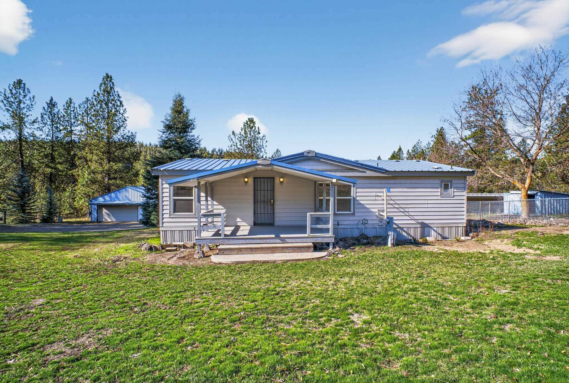 4910 N Garfield Rd, Spokane, WA 99224 Main Photo