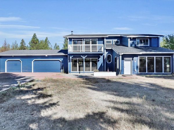 4221 E Bailey Rd, Chattaroy, WA 99003
