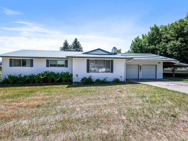 1401 W 1st St, Newport, WA 99156