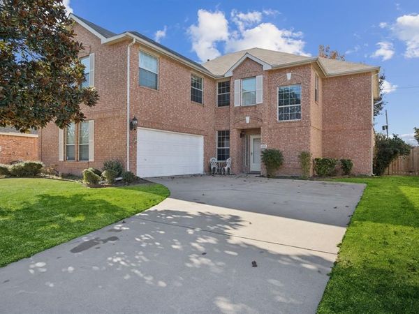 5233 Alta Loma Drive, Fort Worth, TX 76244