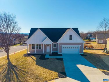 1004 HIGH POINT CT, Waynesboro, VA 22980