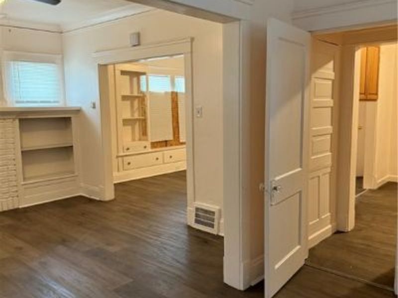 6913 Harvard Avenue, Cleveland, OH 44105 Photo 18