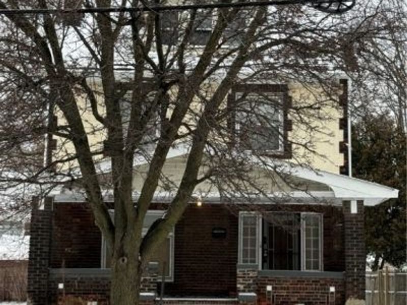 6913 Harvard Avenue, Cleveland, OH 44105 Photo 2