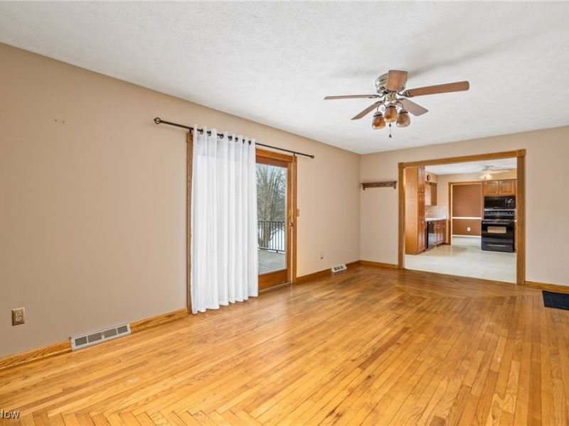 455 Barrenwood Drive, Wadsworth, OH 44281 Photo 13