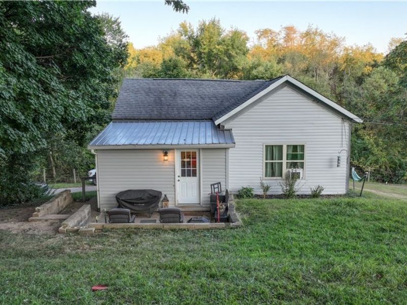 306 Monroe Street, Woodsfield, OH 43793 Photo 3