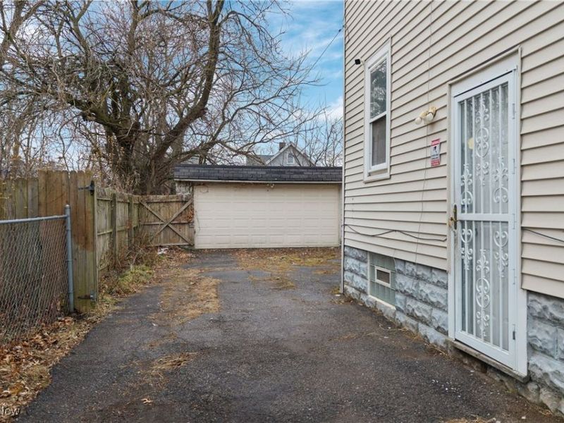 3470 E 113th Street, Cleveland, OH 44104 Photo 33