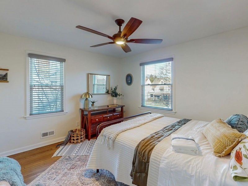 3558 Raymont Boulevard, Cleveland, OH 44118 Photo 22