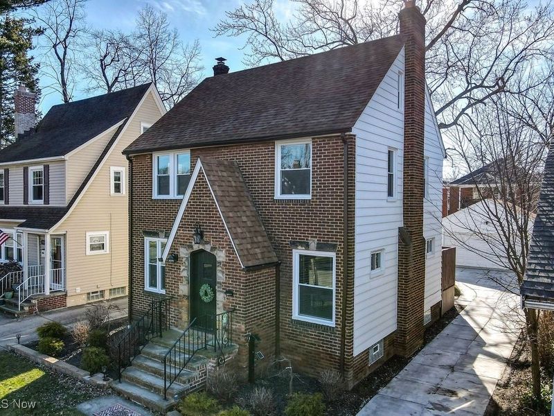 3558 Raymont Boulevard, Cleveland, OH 44118 Photo 3