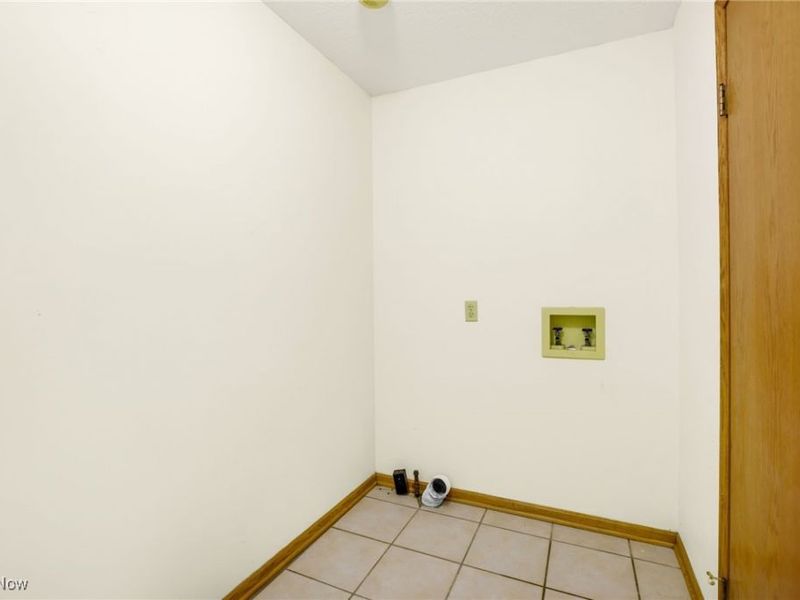 2307 Wittenburg Street, Louisville, OH 44641 Photo 18