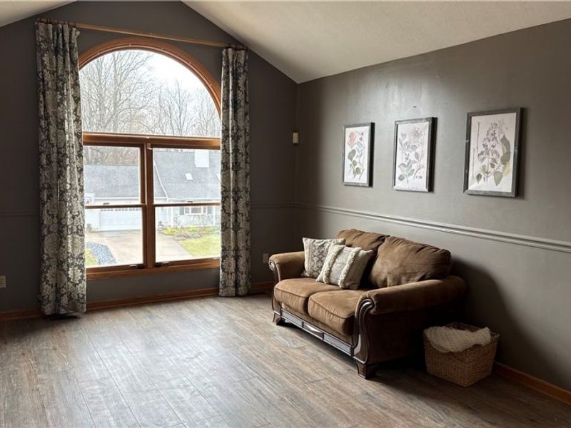 2307 Wittenburg Street, Louisville, OH 44641 Photo 7