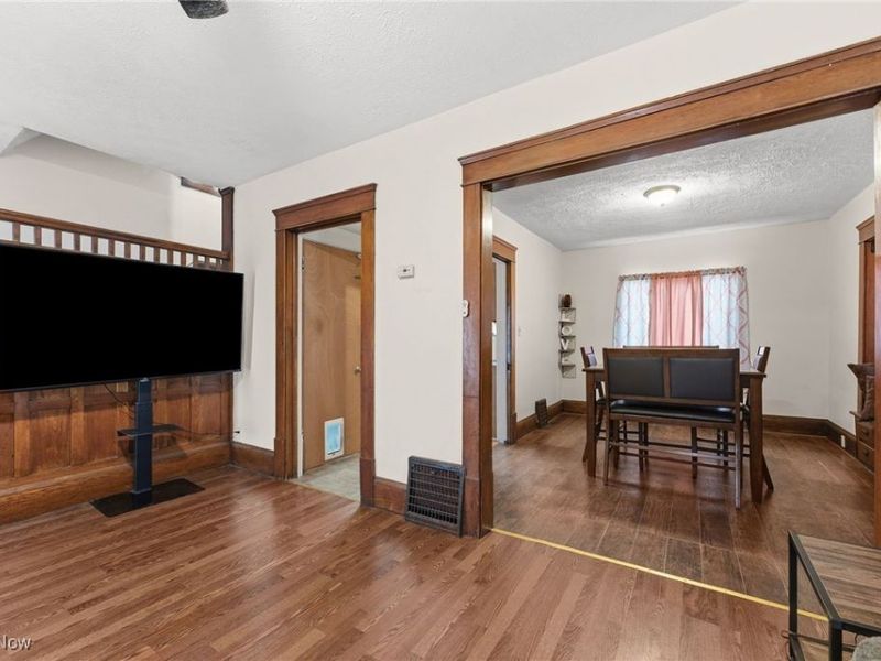 2240 12th Street SW, Akron, OH 44314 Photo 7