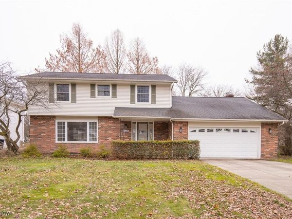 5228 Hickory Drive, Lyndhurst, OH 44124